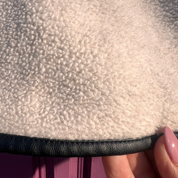 Abercrombie and Fitch asymmetrical snap up fleece small - Picture 12 of 14